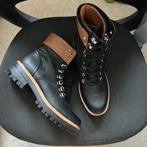 Indigo Rd Irisaya Black and Tan Lace up combat hiker Boots Size 8.5